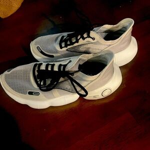 Brooks Aurora-BL